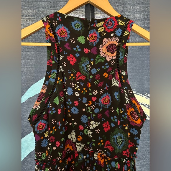 NWOT Lively Pleated Guess Dress Size S - Picture 6 of 9